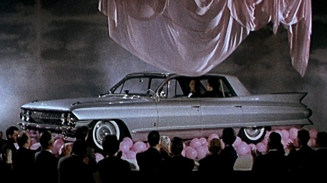 Automobil: Vzestup a pád, Konzumní společnost
