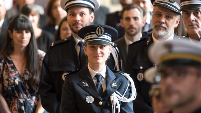 Inspektorka Candice Renoirová X, Není všechno zlato, co se třpytí, Candice Renoir