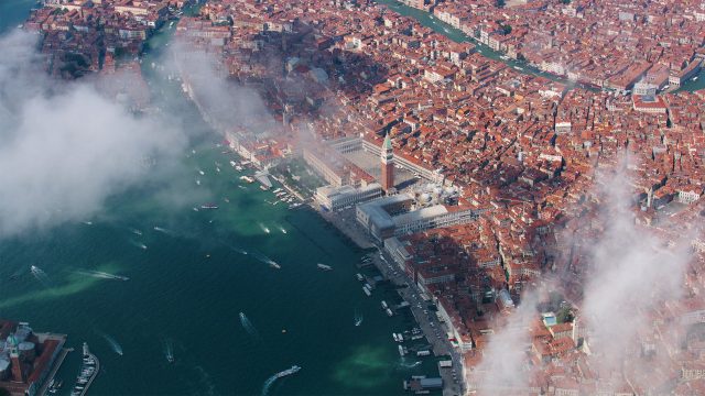 Itálie z výšky: Severní Itálie, Kamera na cestách